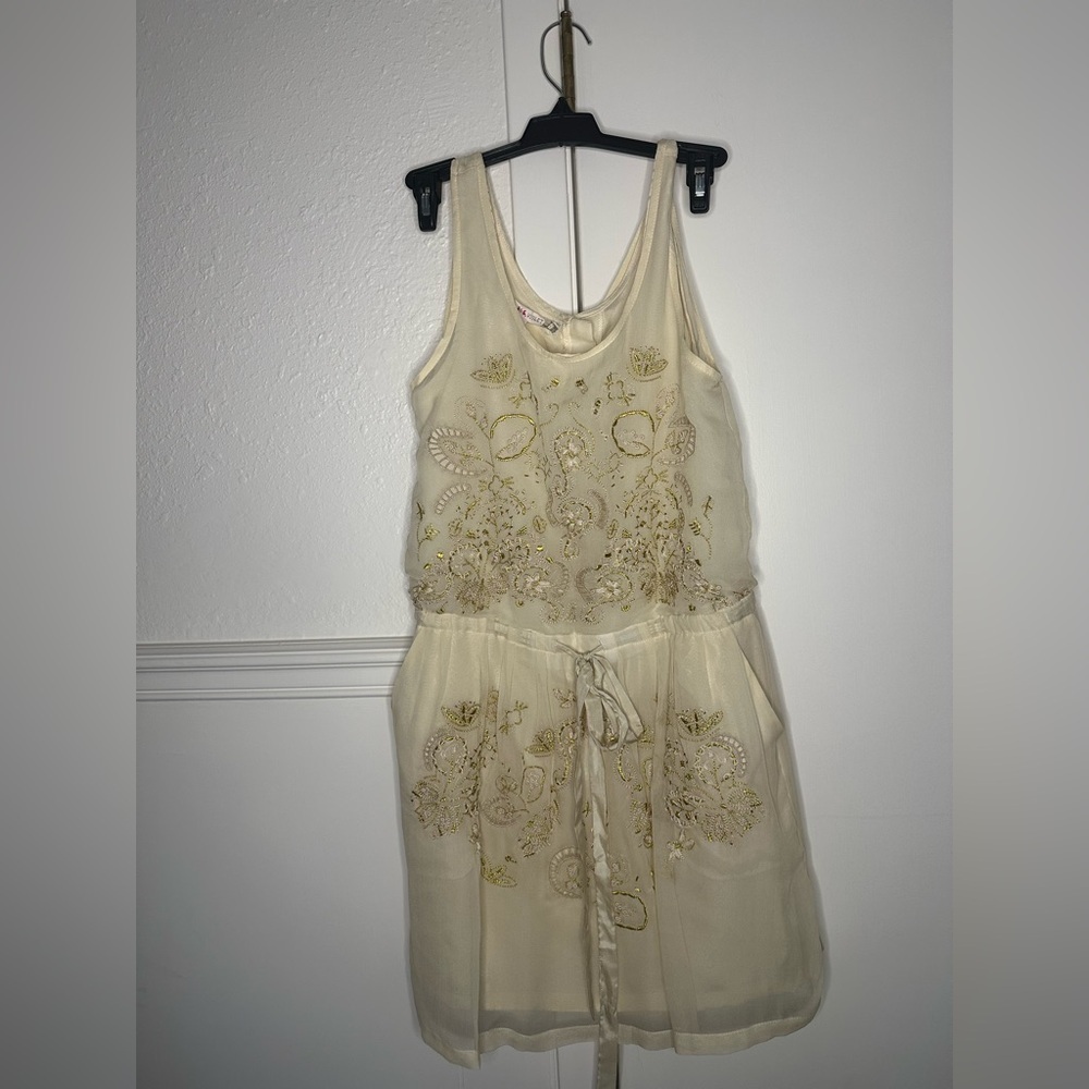 Chelsea & Violet dress Champagne Color Size Small 100% silk NWOT